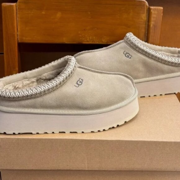 UGG Tazz Mustard Seed Suede Platform Clog - Picture 3 of 4